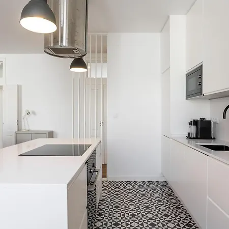 Trendy T.m By The River *