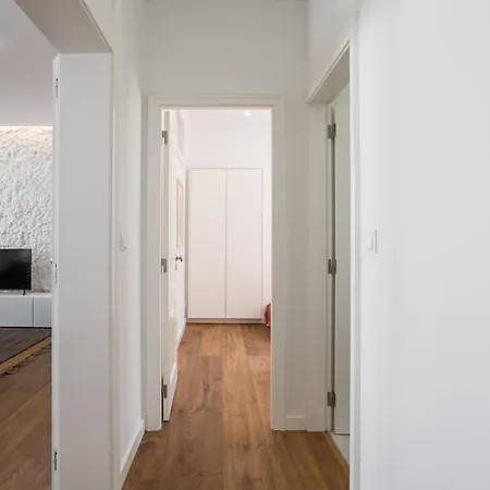 Trendy T.m By The River